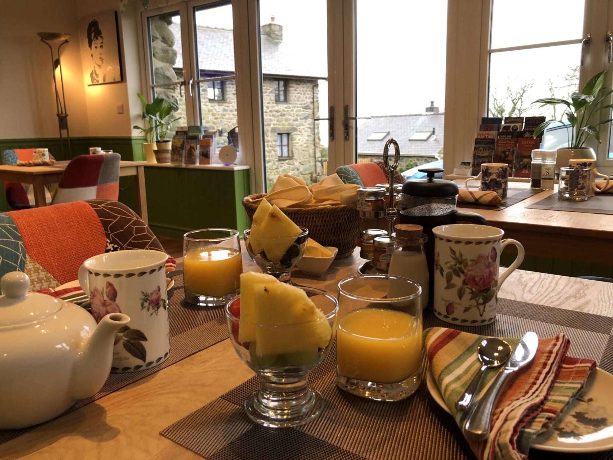 The Old Farmhouse B&B Dyffryn Ardudwy 外观 照片