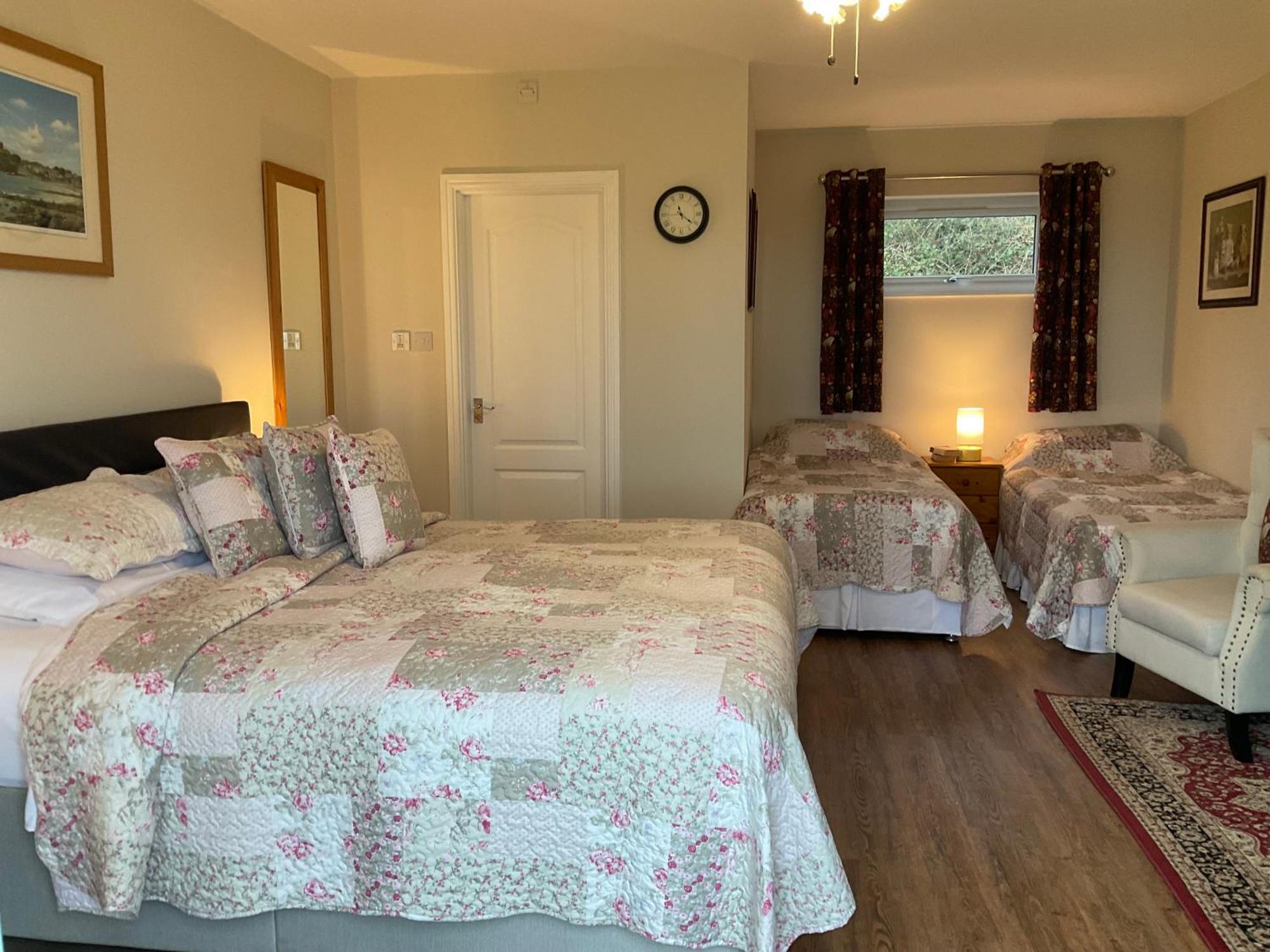 The Old Farmhouse B&B Dyffryn Ardudwy 客房 照片